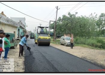 road built from plastic waste