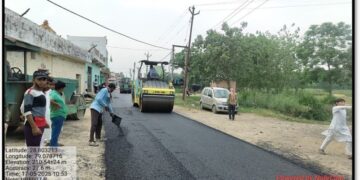 road built from plastic waste