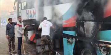 A private bus suddenly caught fire.