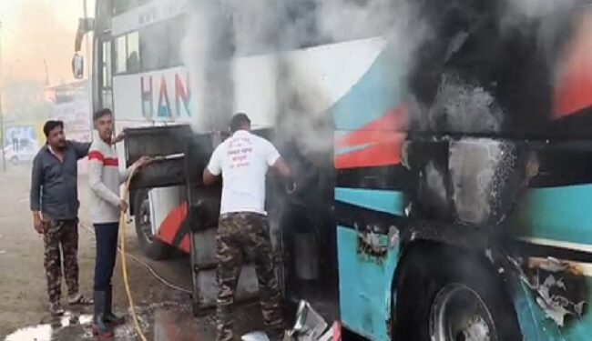 A private bus suddenly caught fire.