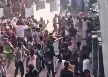 Bloody clashes during Holi in Haridwar