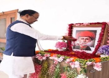 Keshav Prasad Maurya paid tribute to Mahatma Jyotiba Phule.