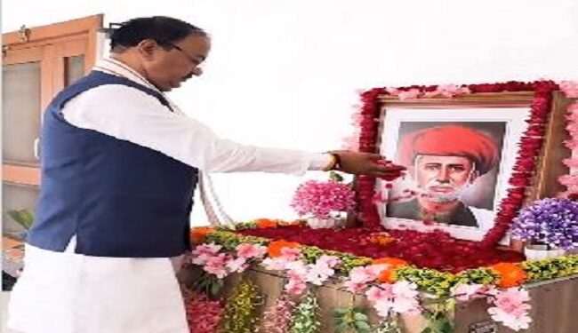 Keshav Prasad Maurya paid tribute to Mahatma Jyotiba Phule.