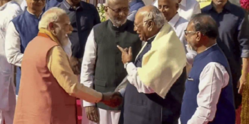 PM Modi-Kharge