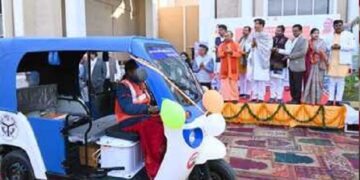 women e-rickshaw pilots