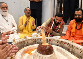 CM Nayab Saini participated in the “Somnath Swabhiman Parv” program.