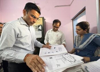 DM Savin Bansal
