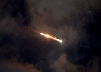 Iran bombs US airbase