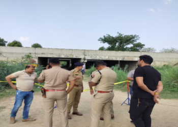 Mathura police Encounter