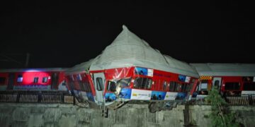 Three coaches of Ujjain Express derailed