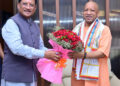 CM Sai welcomed CM Yogi who reached Chhattisgarh.