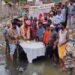 Unique protest by BJP councilor in Agra