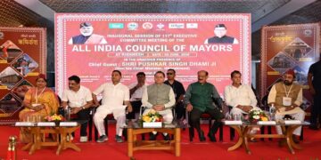 CM Dhami attended the meeting of the All India Mayors Council