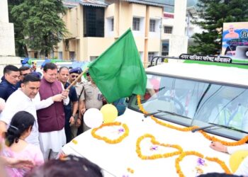 CM Dhami flags off five new garbage vehicles