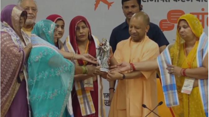 172 farmers from Jewar met CM Yogi