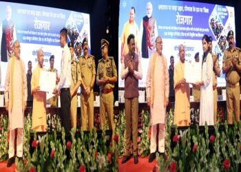Youth became emotional after receiving appointment letters from CM Yogi.