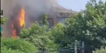 21 killed in fire at Malviya restaurant in Delhi
