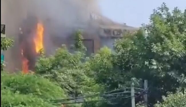 21 killed in fire at Malviya restaurant in Delhi