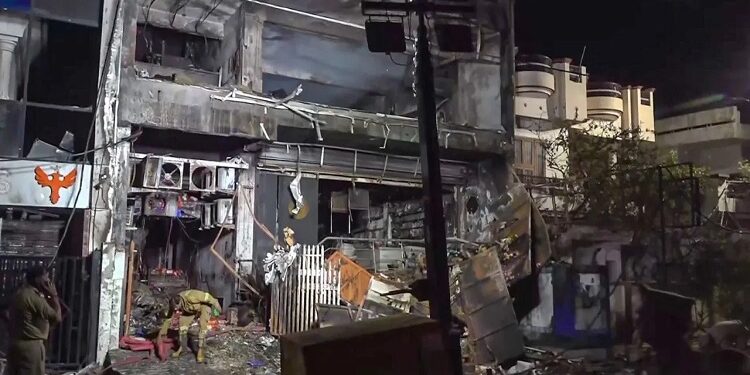 Bulldozers to be used on Lucknow fire tragedy building