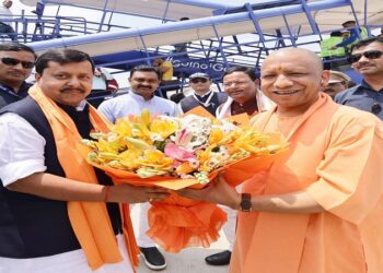 Nitin Naveen reached Lucknow, Yogi welcomed him