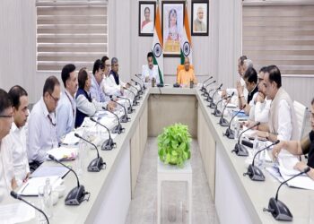 CM Yogi-Nitin Gadkari