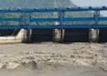 Ganga reaches warning level in Haridwar.