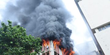 Fire breaks out at Jawahar Bhawan in Lucknow