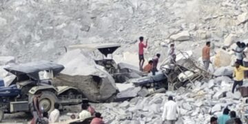 7 workers killed in rock fall at stone quarry