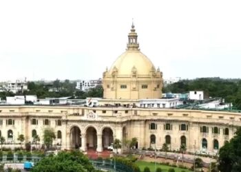 Attempted self-immolation outside Lok Bhawan