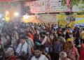 Crowds of devotees in the Parikrama of Girirajji