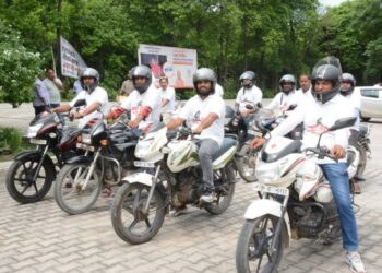 Bike ambulances are operating on Kanwar routes.