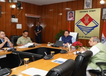 CM Dhami reviewed the progress of the Jal Jeevan Mission.