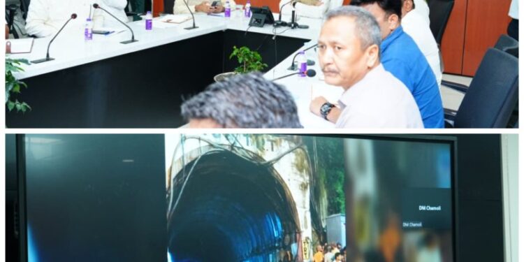 THDC Tunnel Accident: Dhami takes charge of the rescue operation.