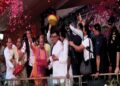 CM Yogi showered flower petals on Kanwariyas.