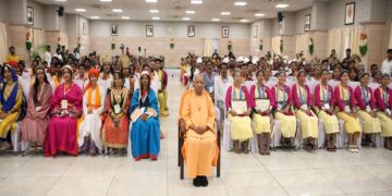 CM Yogi interacted with artists from eight states.