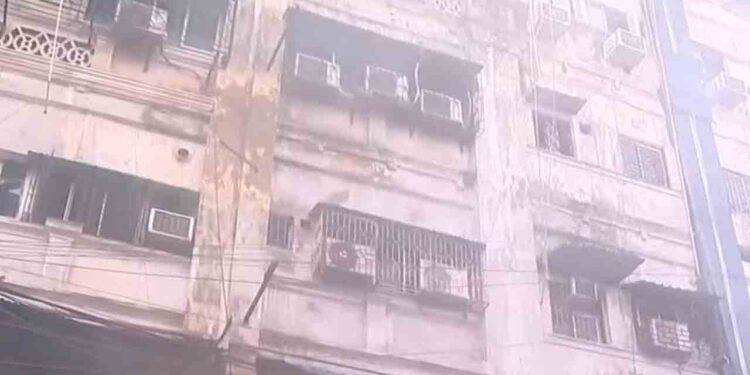 Massive fire breaks out at a Kolkata hotel.