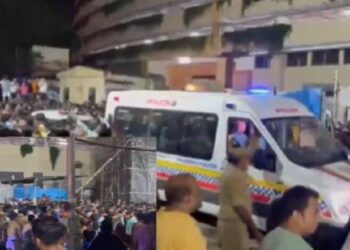 Uproar ensues after eggs are thrown at the Ganpati procession.