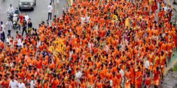 A flood of Kanwariyas in Haridwar