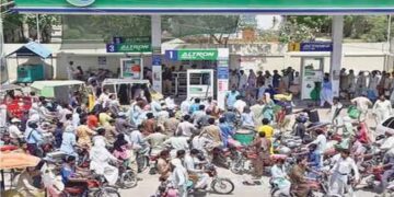 Petrol pumps may shut down from August 15.