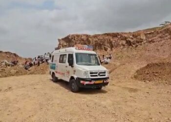 Stone quarry collapses in Jalore.