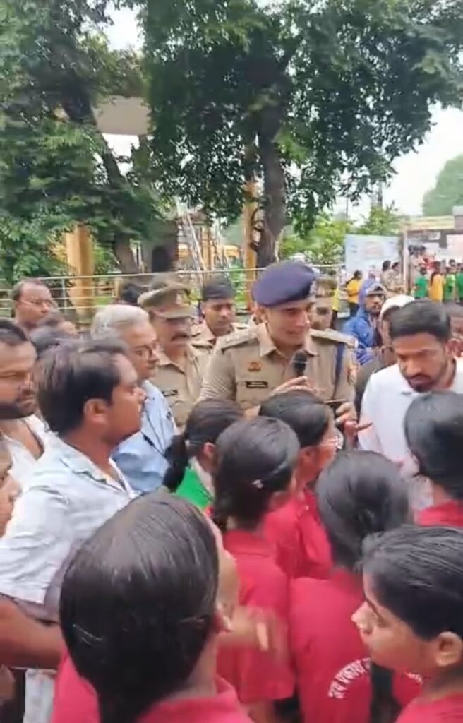 Protest by Jayaprakash Narayan's students