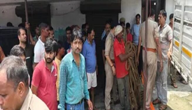 Two workers die after entering septic tank