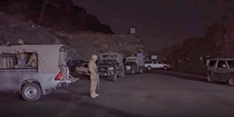 Balochistan-army-vehicles-Firing