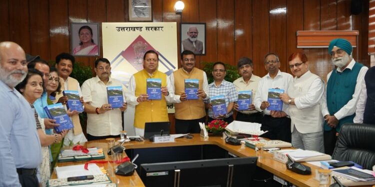 CM Dhami released the book ‘Uttarakhand at 25’