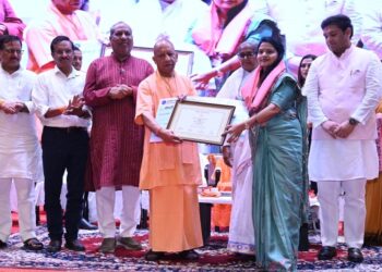 CM Yogi personally presented awards to 81 teachers.