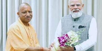 cm yogi-pm modi