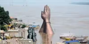 The fierce form of the Ganges in Varanasi